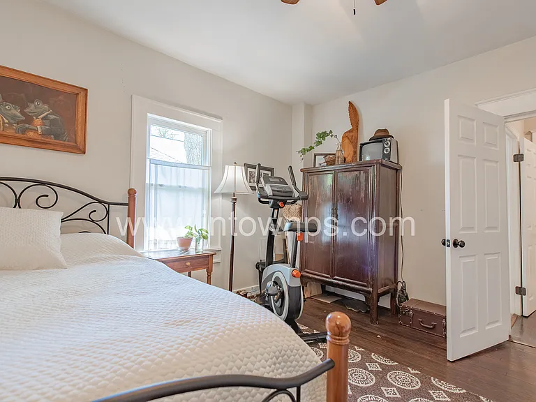 137 Dearborn St — Photo 13