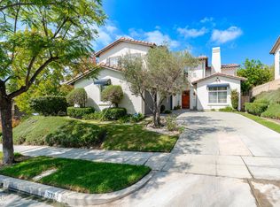 3751 N Hollingsworth Rd, Altadena, CA 91001