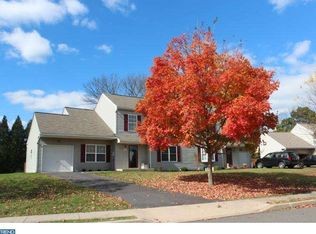 2514 Cedarfield Ln, Quakertown, PA 18951