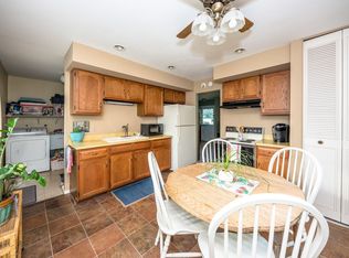 88 Garden Dr, Montgomery, IL