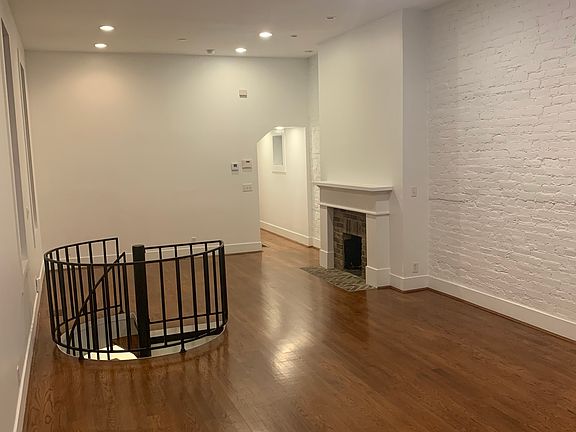 3rd image of 1208 Louden St #1