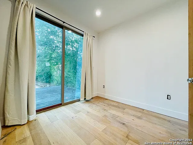 2 bed, 2.0 bath, 800 sqft, $1,550 — Photo 4