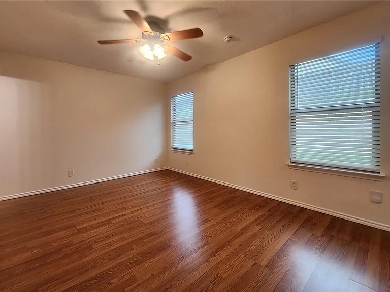 273 Tower Dr — Photo 6