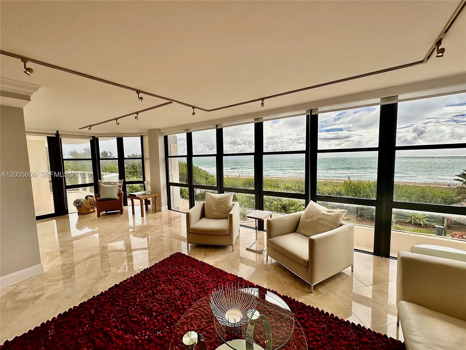Mar Del Plata Condo — Photo 3