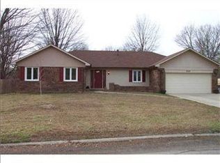 346 Summit Ridge Dr, Greenwood, IN 46142