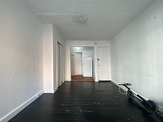 4th image of 436 E 9th St APT 2B