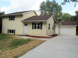 929 Strohmeyer Ct, Neenah, WI 54956