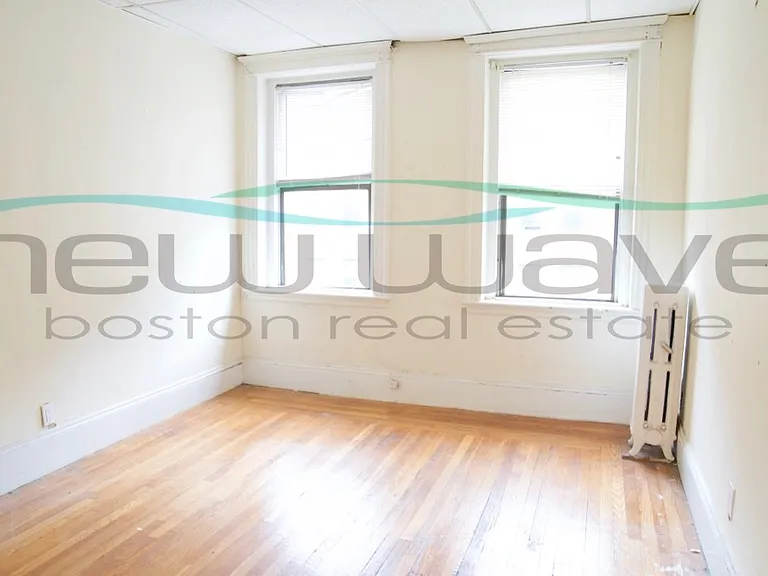 108 Hemenway St #10 — Photo 2