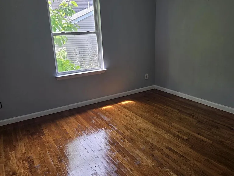 565 Bergen St #2 — Photo 6