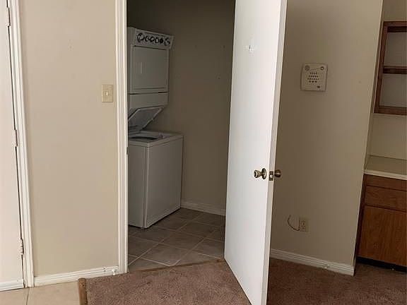 3rd image of 2401 Sycamore Ave APT D10