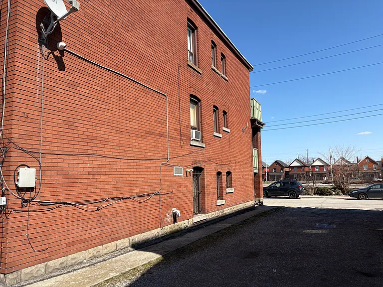 19 Westinghouse Ave #2 — Photo 10