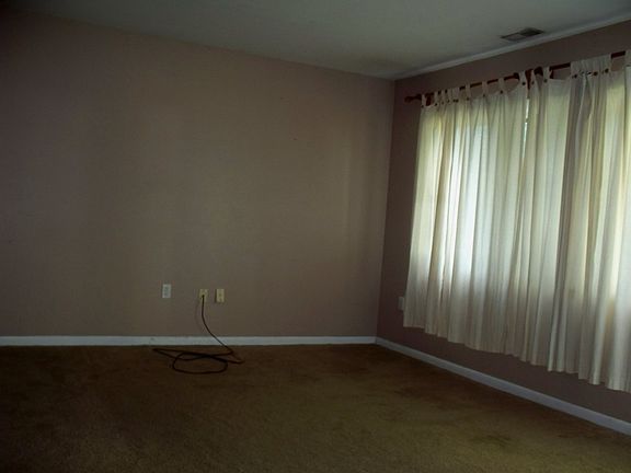 5th image of 875 Spartan Ave