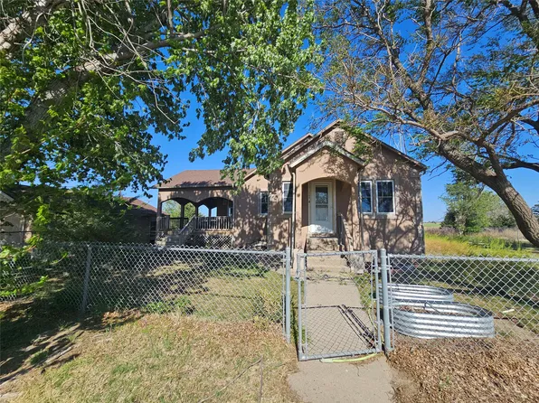 11174 107th Rd, Dodge City, KS 67801
