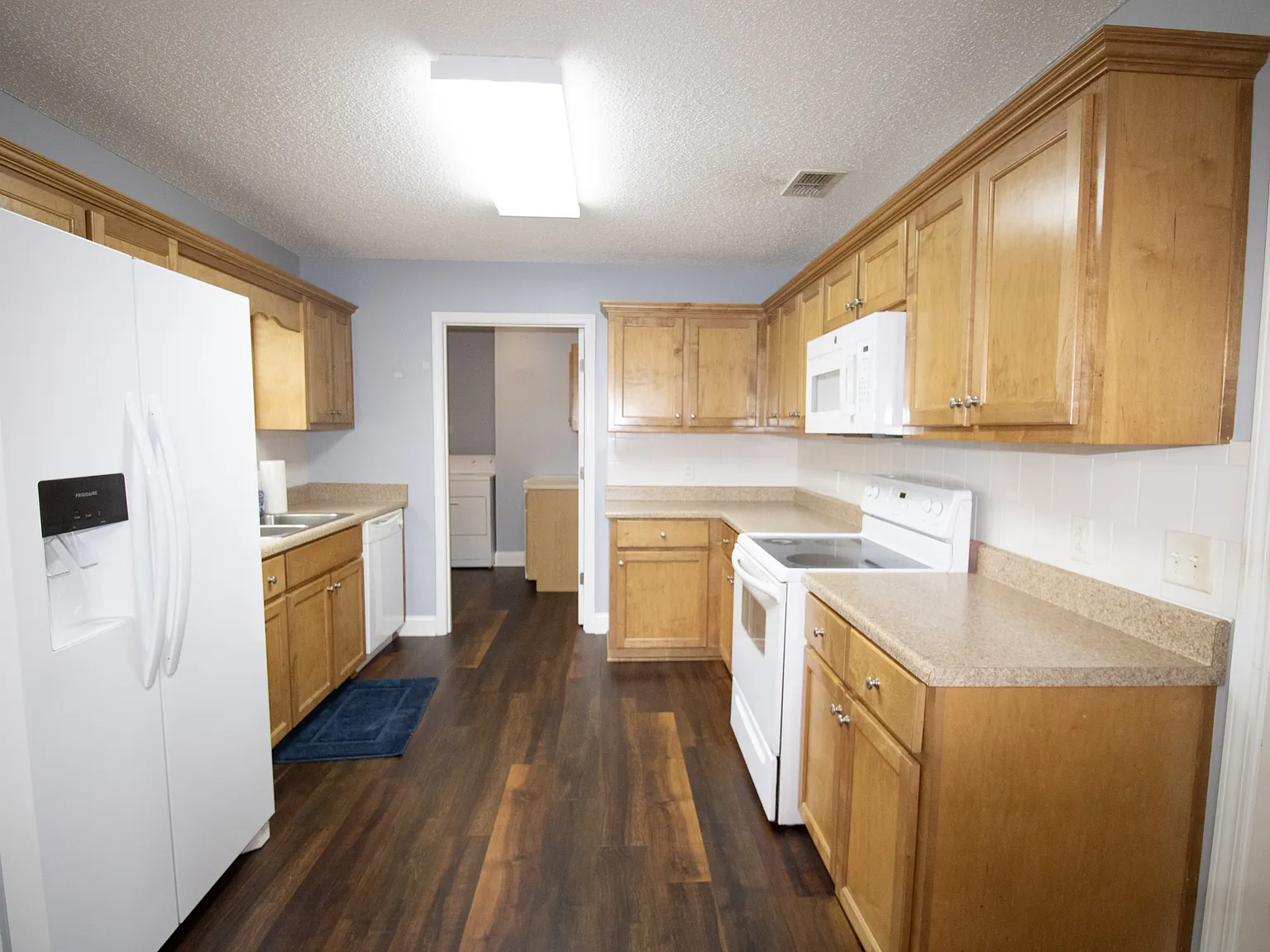 2309 Oakridge Lane - 1 — Photo 4