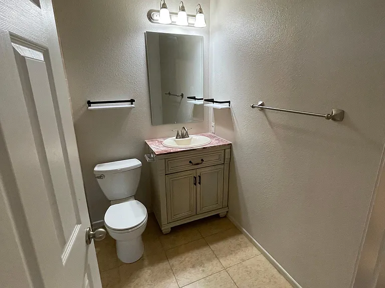 3952 Shenandoah Dr — Photo 15