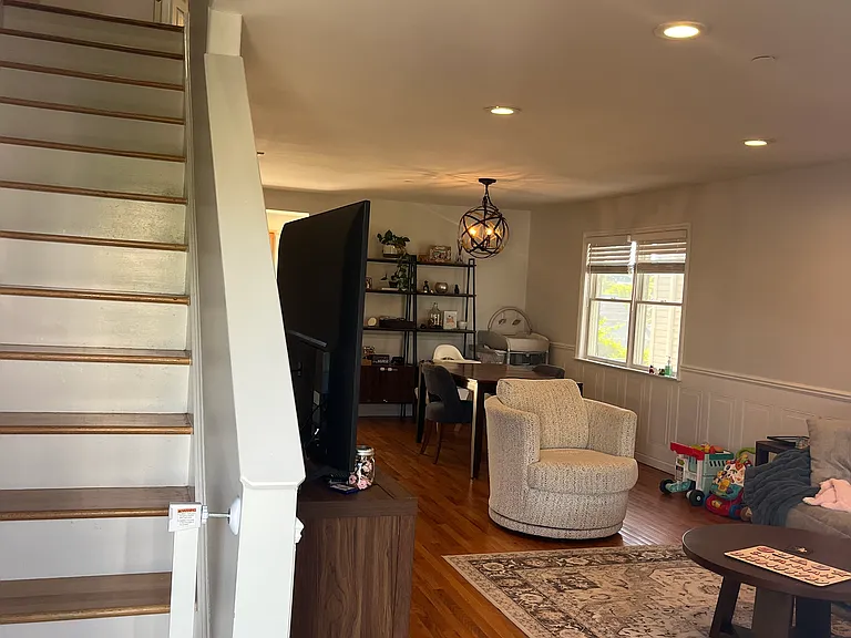 69 Crotona Ave #69 — Photo 2