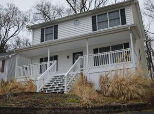 2336 Locust Grove Cir NE, Roanoke, VA 24012