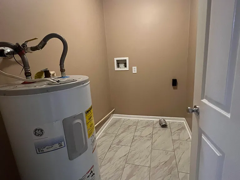 200 England Dr #1 — Photo 9