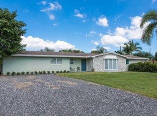 7567 Overlook Dr, Lake Worth, FL 33467