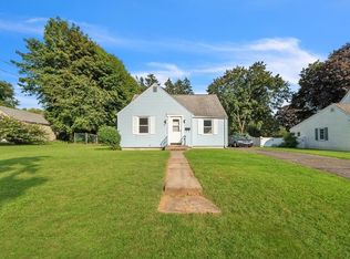 34 Ashley Rd, Holyoke, MA 01040