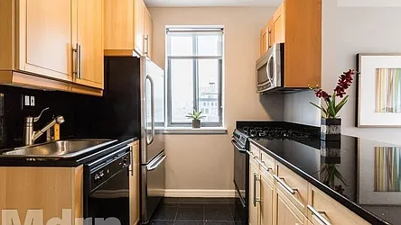 Rented by Park Property Advisors