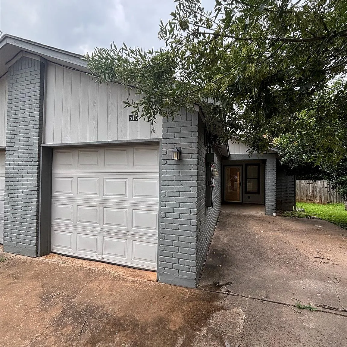 2 bed, 2.0 bath, 1968 sqft, $1,200 — Photo 1