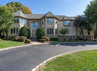 39 Sneider Rd, Warren, NJ 07059