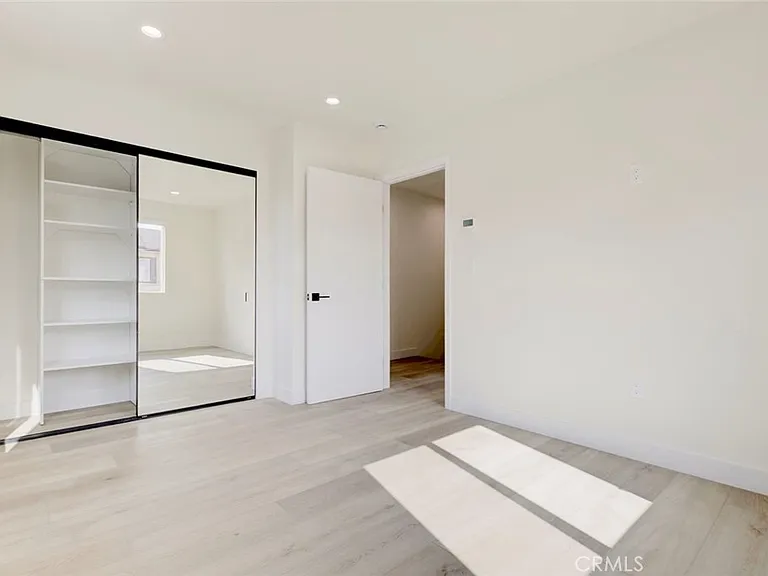 1070 Allen Ave #D — Photo 19