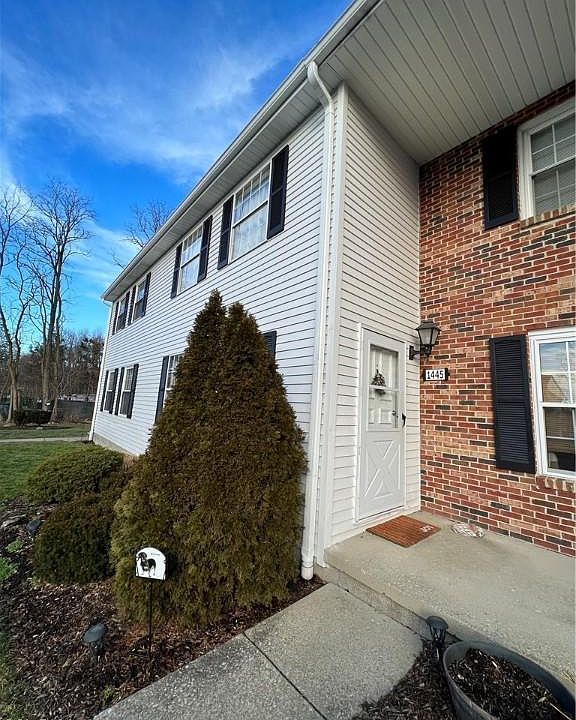 1st image of 1445 Munroe Falls Ave