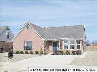 1st image of 1366 N Carriage View Ln