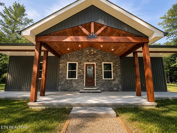 186 Short Leaf Ln, Oneida, TN 37841