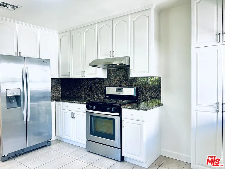 926 N Pass Ave — Photo 12