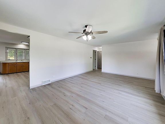 5th image of 611 W Kimball Ave