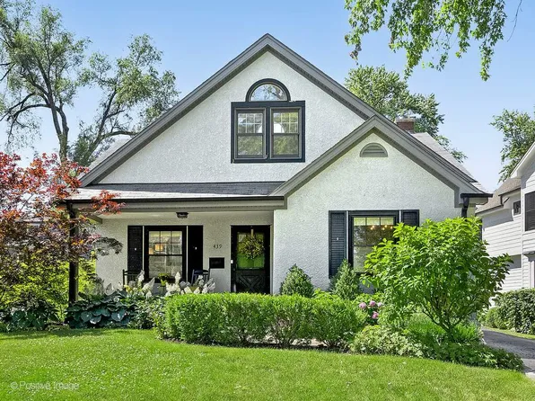 439 Colfax Ave, Clarendon Hills, IL 60514