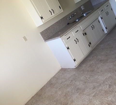 3rd image of 2862 A St