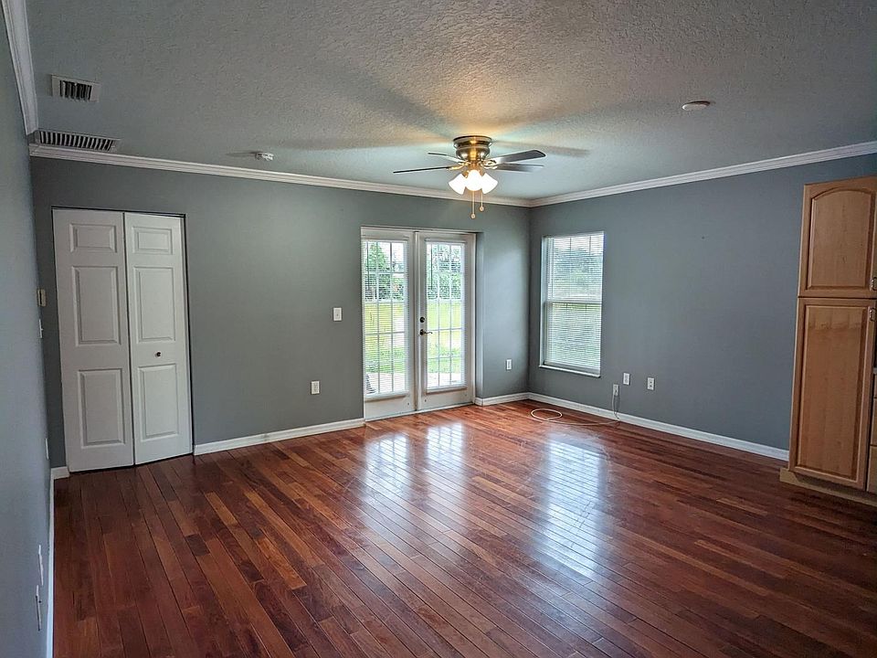 1st image of 803 53rd Avenue Dr W
