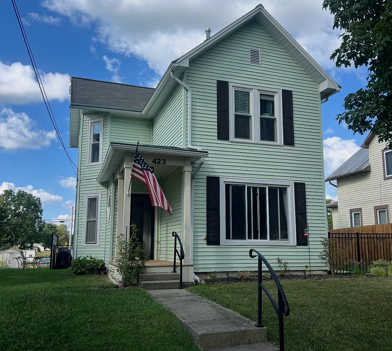 423 North St — Photo 1