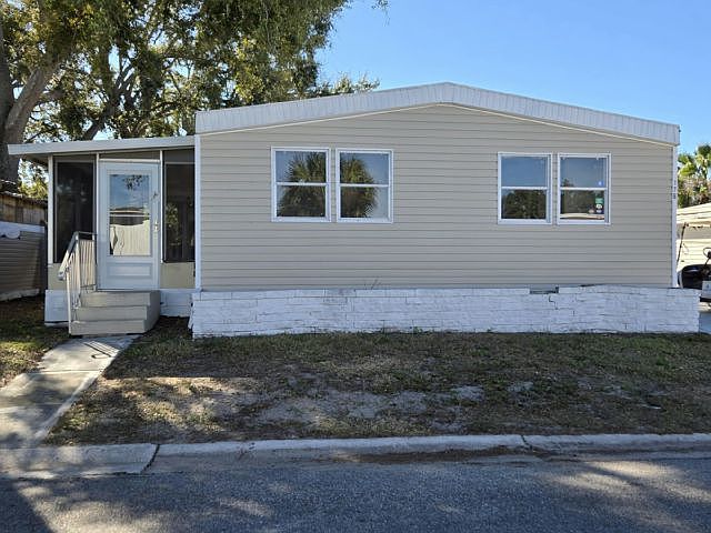 1st image of 1219 51st Ave E #176