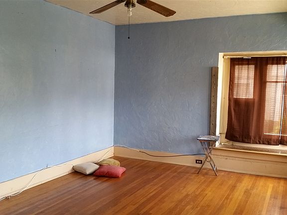 4th image of 1241 23rd St