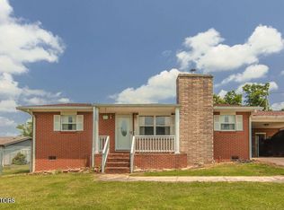 107 Hillcrest Dr, Harriman, TN 37748