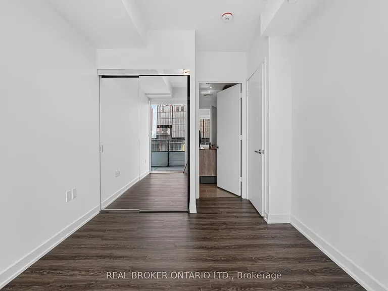 448 Burnhamthorpe Rd W #4111 — Photo 8