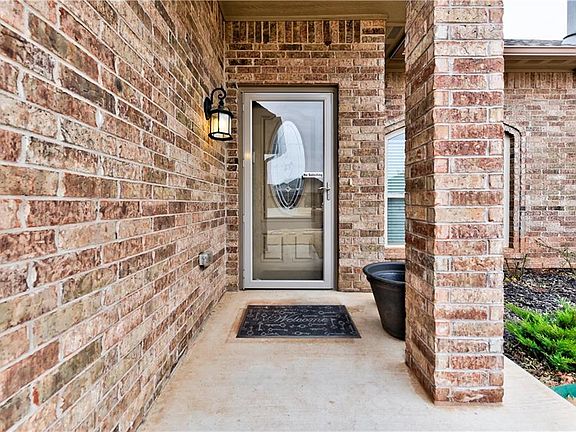 5th image of 13708 Stag Ct