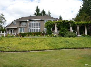 190 E Michael Dr, Belfair, WA 98528