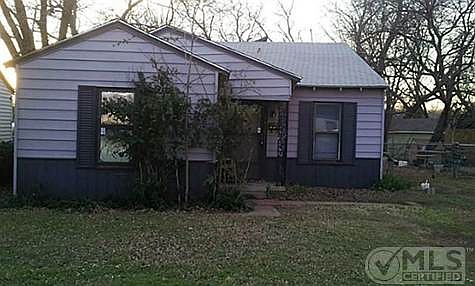 1st image of 605 NE 23rd St