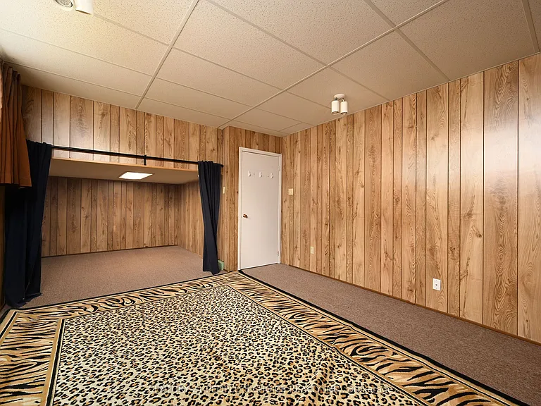 2132 Hixon St — Photo 18