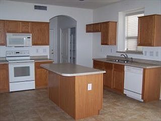 4th image of 43103 W Sunland Dr
