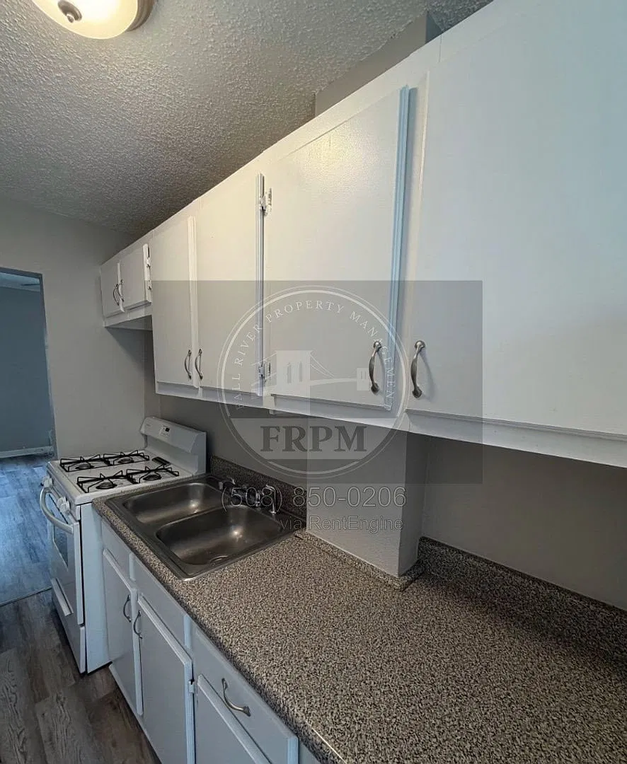 2 bed, 1.0 bath, $1,500 — Photo 2