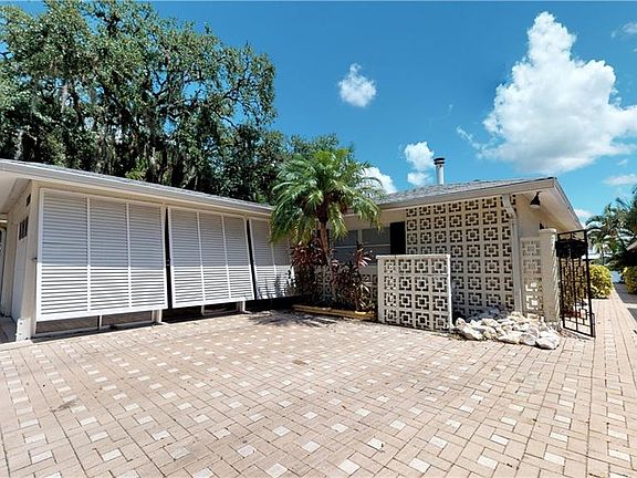 5th image of 1370 Moonmist Dr