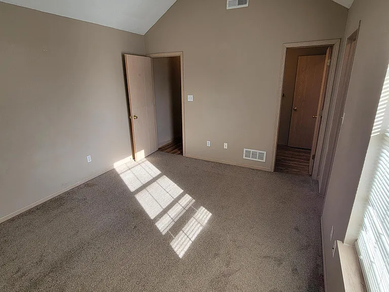 1279 NW Phelps Dr — Photo 18