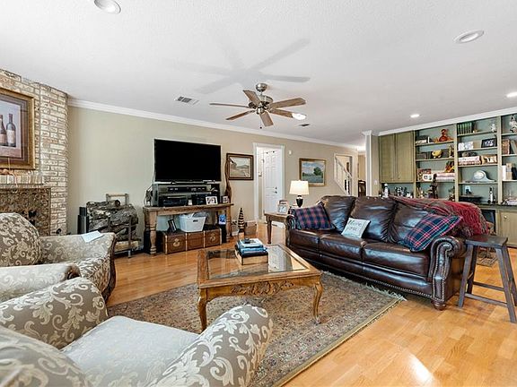 3rd image of 4301 Las Palmas Dr